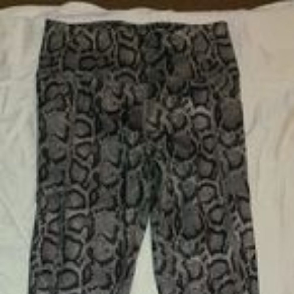 Ana leggings/yoga pants, size small. High waisted. Full length.